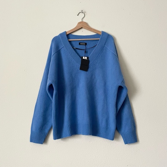 NWT Naadam LARGE Super Luxe 100% cashmere Vneck sweater in Azure Blue